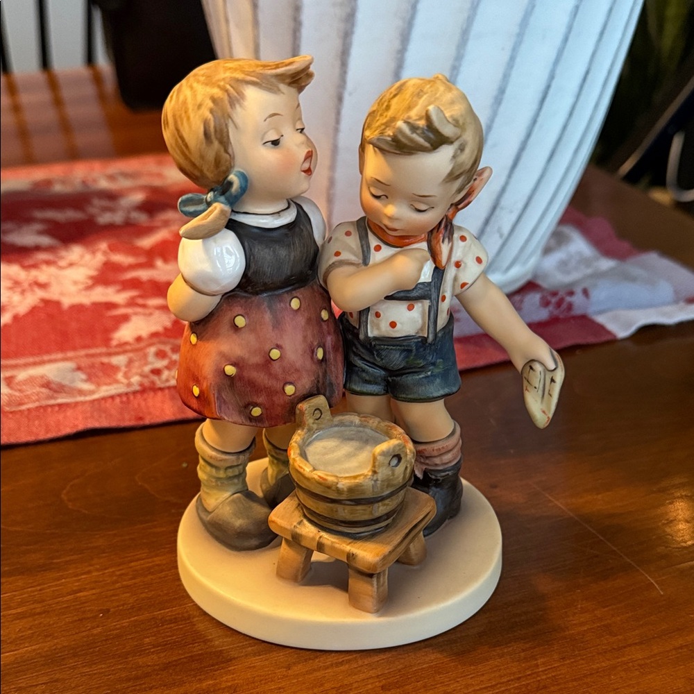 Hummel Figurine “Bath Time” “Dreckspatz, wasch Dich!” (HUM 412)